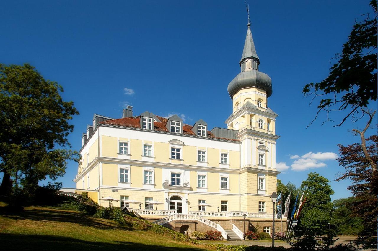 Hotel Schloss Schwarzenfeld Exterior foto